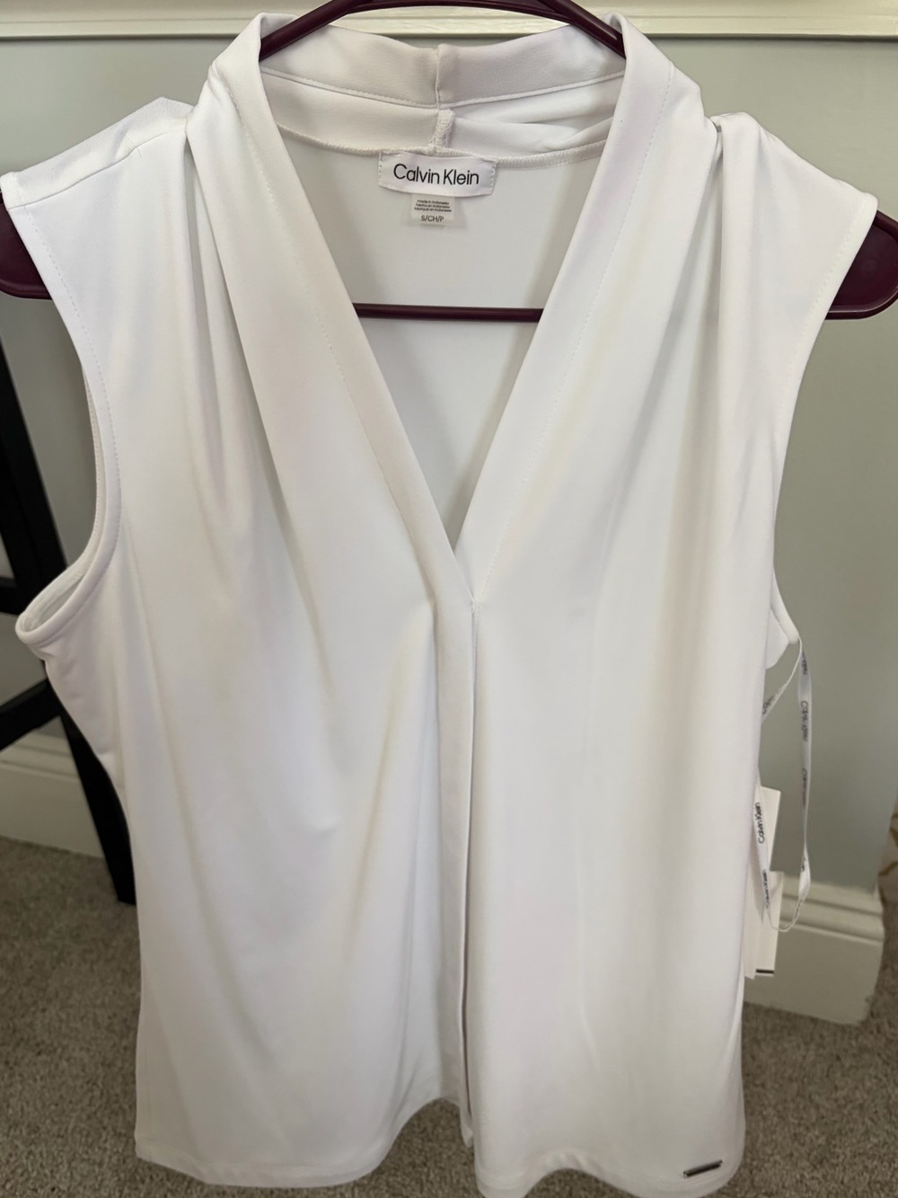 Calvin Klein White Sleeveless V-Neck Business Top